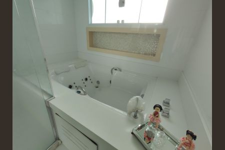 Casa à venda com 400m², 3 quartos e 2 vagasBanheiro da Suíte 1