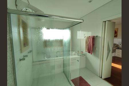 Casa à venda com 400m², 3 quartos e 2 vagasBanheiro da Suíte 1