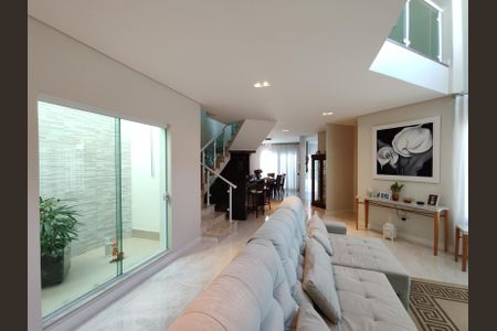 Casa à venda com 400m², 3 quartos e 2 vagasSala de Estar