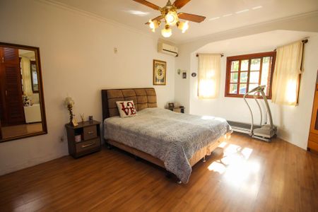 Casa à venda com 253m², 2 quartos e 10 vagas Casa à venda com 253m², 2 quartos e 10 vagasSuíte 2