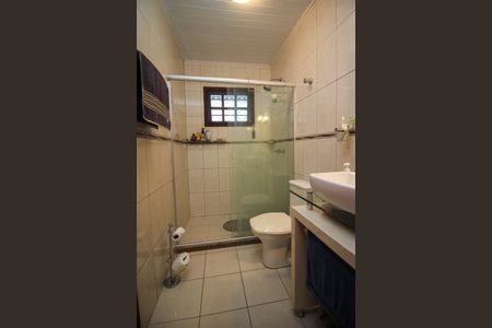 Casa à venda com 253m², 2 quartos e 10 vagas Casa à venda com 253m², 2 quartos e 10 vagasBanheiro da Suíte