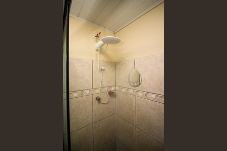 Casa à venda com 253m², 2 quartos e 10 vagas Casa à venda com 253m², 2 quartos e 10 vagasBanheiro da Suíte 1