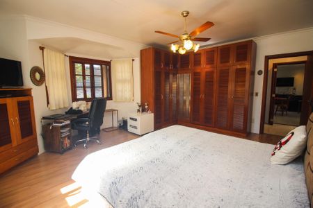 Casa à venda com 253m², 2 quartos e 10 vagas Casa à venda com 253m², 2 quartos e 10 vagasSuíte 2