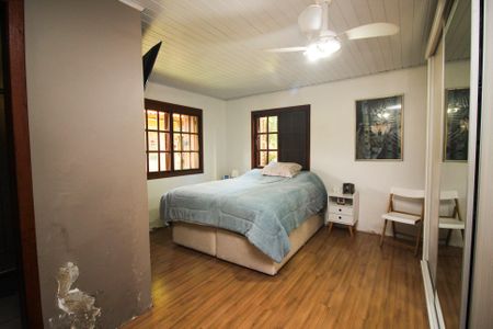 Casa à venda com 253m², 2 quartos e 10 vagas Casa à venda com 253m², 2 quartos e 10 vagasSuíte 1