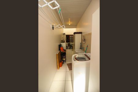 Casa à venda com 253m², 2 quartos e 10 vagas Casa à venda com 253m², 2 quartos e 10 vagasÁrea de Serviço