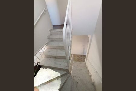 Casa à venda com 156m², 3 quartos e 2 vagas Casa à venda com 156m², 3 quartos e 2 vagasFoto 03