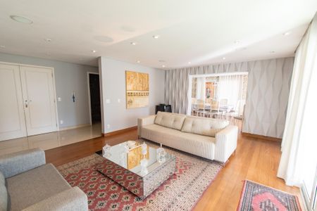 Apartamento para alugar com 343m², 4 quartos e 5 vagasSala