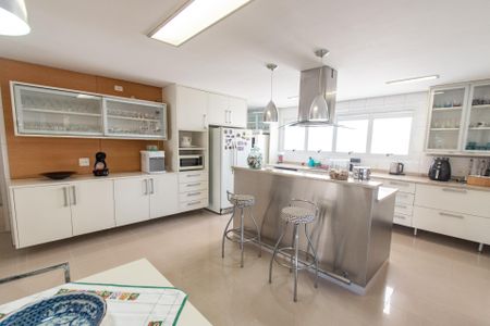 Apartamento para alugar com 343m², 4 quartos e 5 vagasCozinha