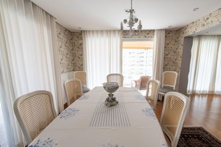 Apartamento para alugar com 343m², 4 quartos e 5 vagasSala de jantar