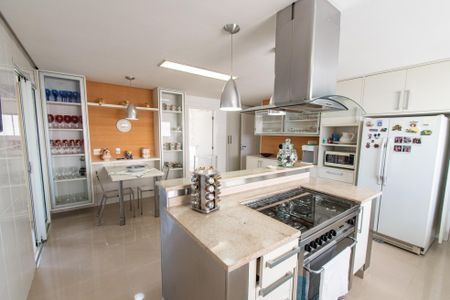 Apartamento para alugar com 343m², 4 quartos e 5 vagasCozinha
