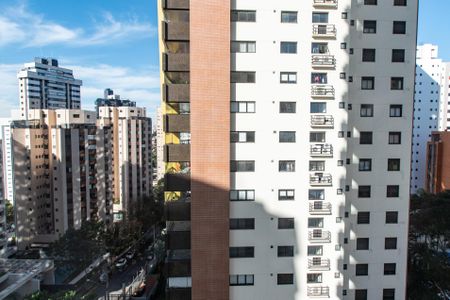 Apartamento para alugar com 343m², 4 quartos e 5 vagasVista da suíte 2