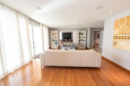 Apartamento para alugar com 343m², 4 quartos e 5 vagasSala