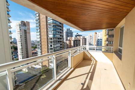 Apartamento para alugar com 343m², 4 quartos e 5 vagasVaranda da suíte 1
