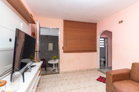 Casa à venda com 150m², 2 quartos e 3 vagasSala