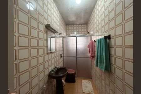 Casa à venda com 170m², 3 quartos e 4 vagasBanheiro 1