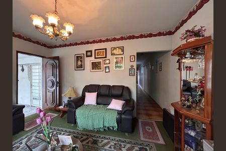 Casa à venda com 170m², 3 quartos e 4 vagasSala