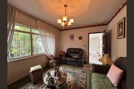 Casa à venda com 170m², 3 quartos e 4 vagasSala