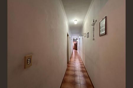 Casa à venda com 170m², 3 quartos e 4 vagasCorredor