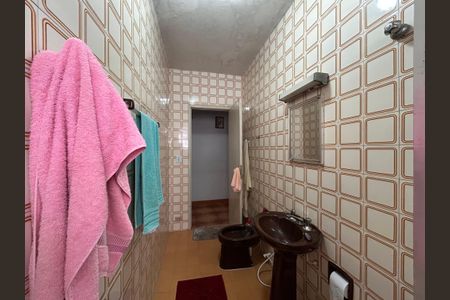 Casa à venda com 170m², 3 quartos e 4 vagasBanheiro 1