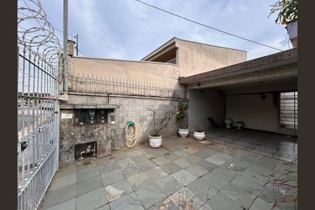 Casa à venda com 170m², 3 quartos e 4 vagasGaragem