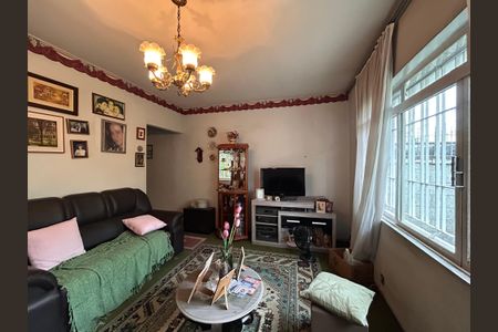 Casa à venda com 170m², 3 quartos e 4 vagasSala