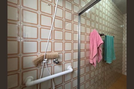 Casa à venda com 170m², 3 quartos e 4 vagasBanheiro 1