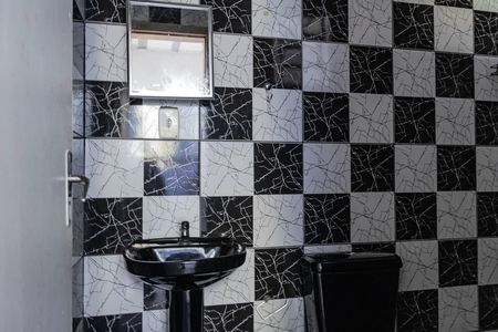 Casa para alugar com 60m², 1 quarto e 1 vaga Casa para alugar com 60m², 1 quarto e 1 vagaBanheiro