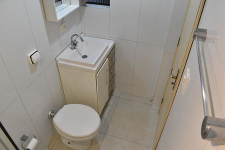 Apartamento para alugar com 45m², 2 quartos e 1 vaga Apartamento para alugar com 45m², 2 quartos e 1 vagaBanheiro