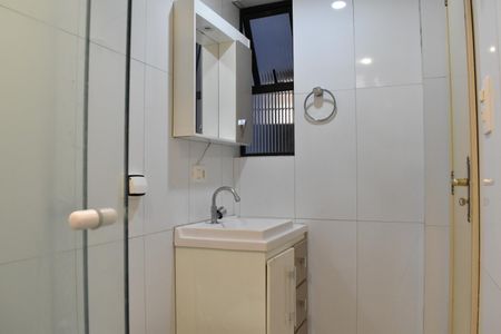 Apartamento para alugar com 45m², 2 quartos e 1 vaga Apartamento para alugar com 45m², 2 quartos e 1 vagaBanheiro