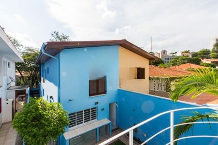 Casa à venda com 250m², 4 quartos e 3 vagas Casa à venda com 250m², 4 quartos e 3 vagasCorredor