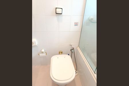 Casa à venda com 250m², 4 quartos e 3 vagas Casa à venda com 250m², 4 quartos e 3 vagasBanheiro da Suíte 2