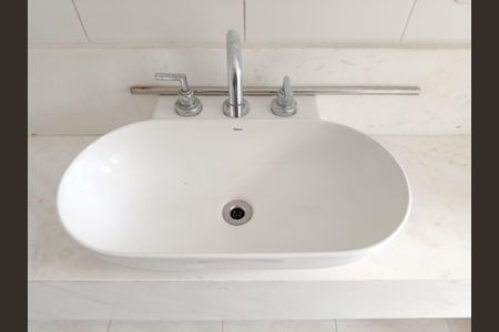 Casa à venda com 250m², 4 quartos e 3 vagas Casa à venda com 250m², 4 quartos e 3 vagasBanheiro da Edícula