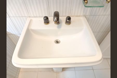 Casa à venda com 250m², 4 quartos e 3 vagas Casa à venda com 250m², 4 quartos e 3 vagasBanheiro da Suíte 1