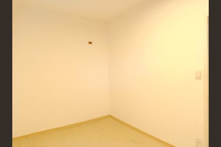 Casa à venda com 250m², 4 quartos e 3 vagas Casa à venda com 250m², 4 quartos e 3 vagasQuarto