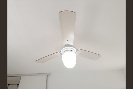 Casa à venda com 250m², 4 quartos e 3 vagas Casa à venda com 250m², 4 quartos e 3 vagasQuarto da Edícula