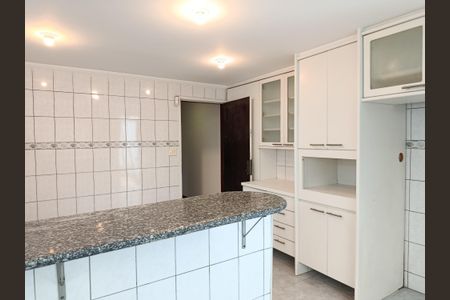 Casa à venda com 250m², 4 quartos e 3 vagas Casa à venda com 250m², 4 quartos e 3 vagasCozinha