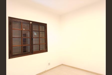 Casa à venda com 250m², 4 quartos e 3 vagas Casa à venda com 250m², 4 quartos e 3 vagasSuíte 2