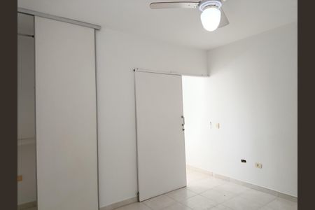 Casa à venda com 250m², 4 quartos e 3 vagas Casa à venda com 250m², 4 quartos e 3 vagasQuarto da Edícula