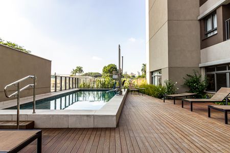 Studio à venda com 25m², 1 quarto e sem vagaÁrea comum - Piscina