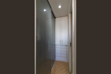 Apartamento à venda com 65m², 3 quartos e 2 vagasCloset da Suíte