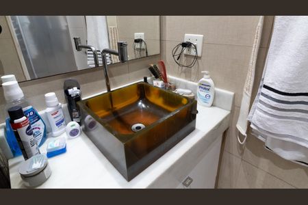 Apartamento à venda com 65m², 3 quartos e 2 vagasBanheiro da Suíte