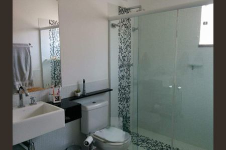 Casa de condomínio à venda com 440m², 5 quartos e 4 vagas