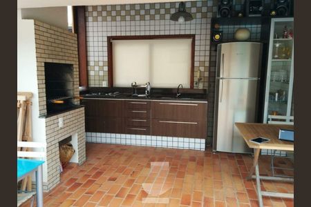 Casa de condomínio à venda com 440m², 5 quartos e 4 vagas