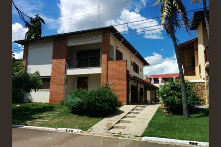 Casa de condomínio à venda com 440m², 5 quartos e 4 vagas