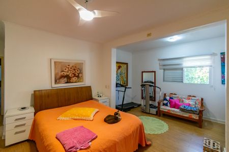 Casa à venda com 262m², 4 quartos e 2 vagasSuíte 2