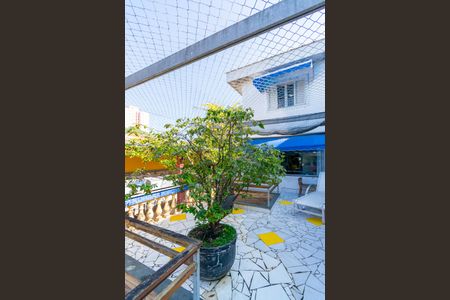 Casa à venda com 262m², 4 quartos e 2 vagasQuintal