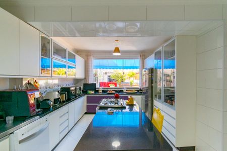 Casa à venda com 262m², 4 quartos e 2 vagasCozinha