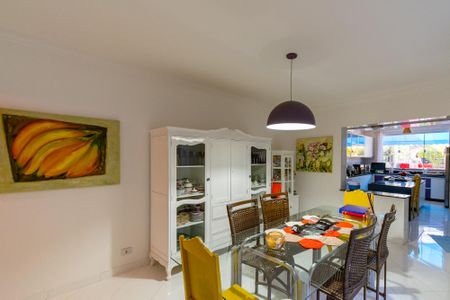 Casa à venda com 262m², 4 quartos e 2 vagasSala de Jantar
