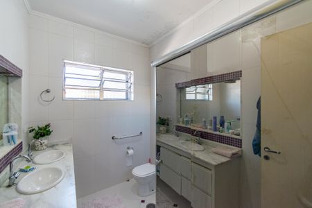 Casa à venda com 262m², 4 quartos e 2 vagasBanheiro Social