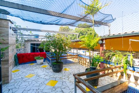 Casa à venda com 262m², 4 quartos e 2 vagasQuintal